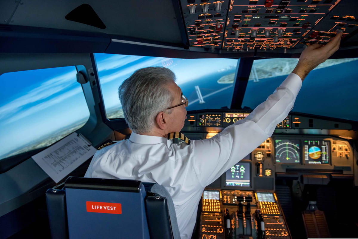 Pilot Age and Safety: Looking for Links | AIN