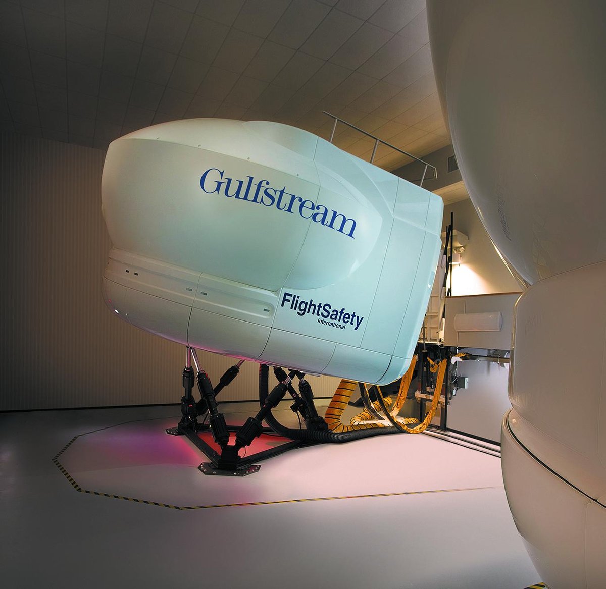 FlightSafety Adds G700 Sim Approvals in Europe, Asia