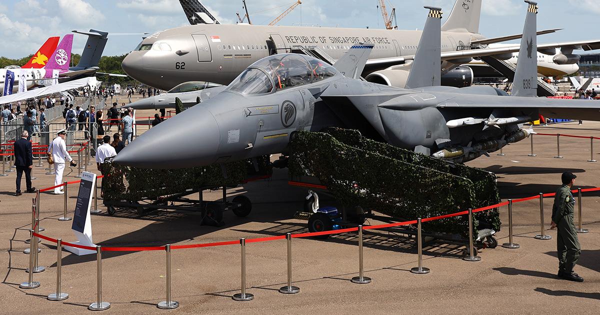【希少】韓国空軍F-15K SLAM EAGLE チャレンジ South Korea Opts To Upgrade Boeing F-15K Slam Eagles | Aviation