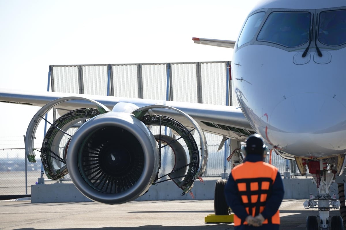 mrj_first_engine_run_1low.jpg?