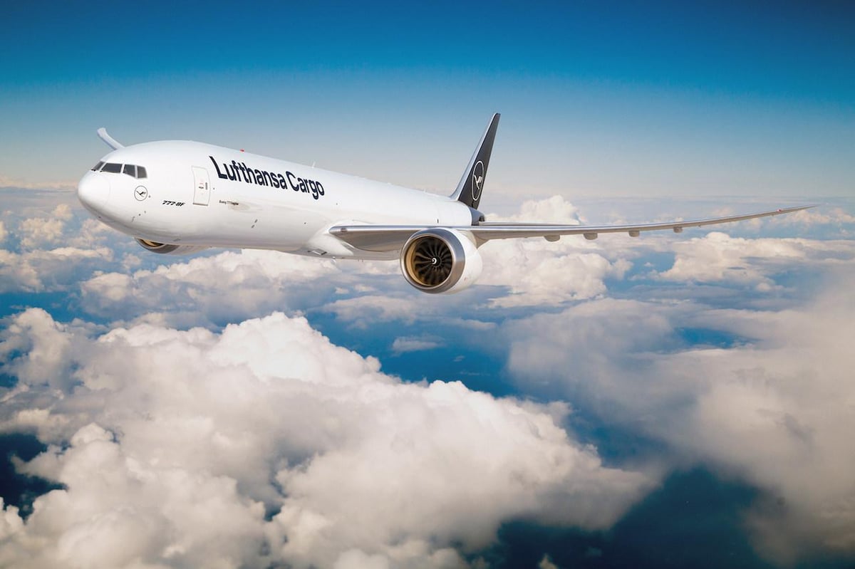 0522_lufthansa_777_8f_image.