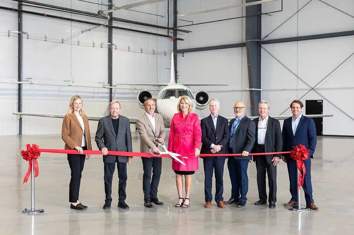 Jet Linx Debuts Omaha Flagship Base | Aviation International News