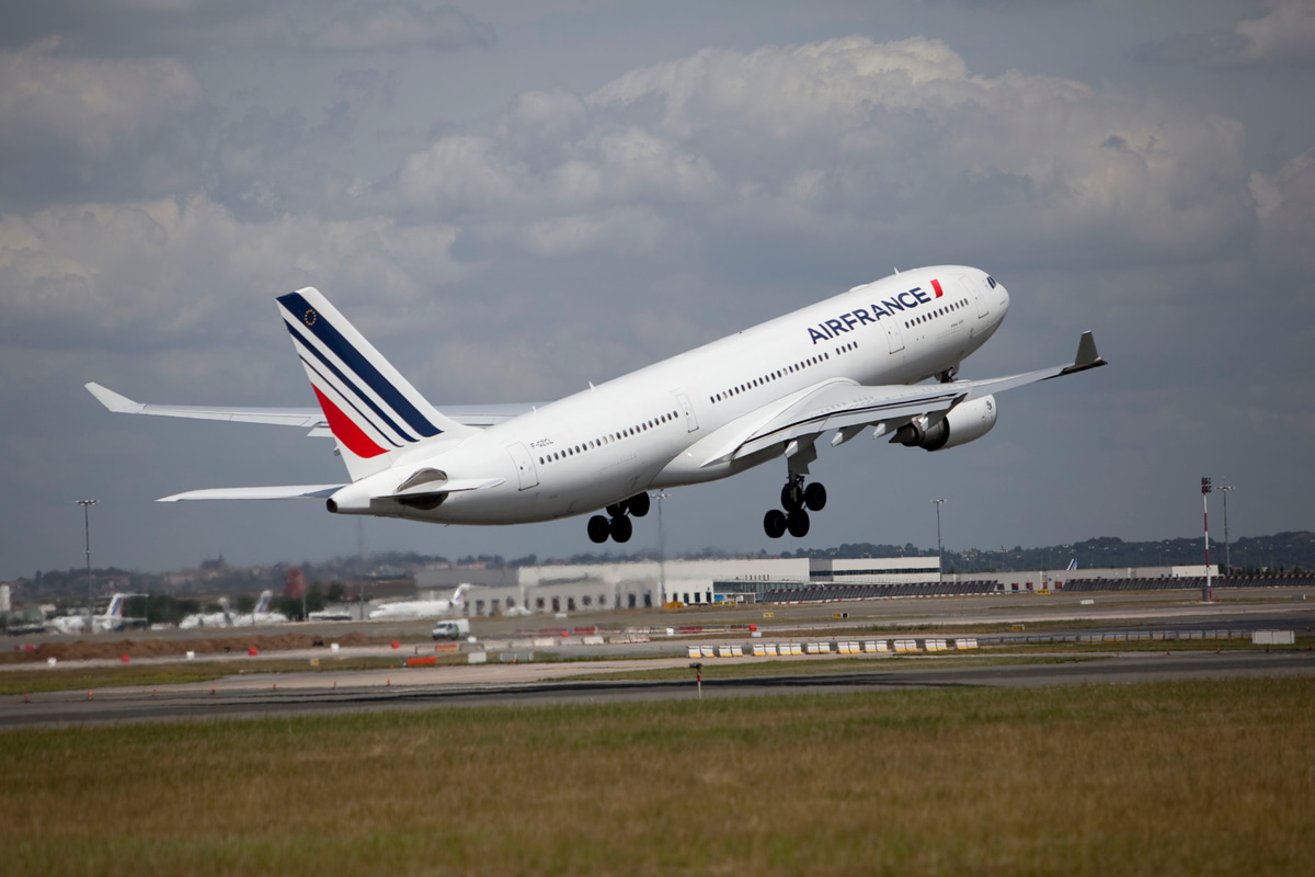 Air France Pilots Extend Strike Disruptions Continue Aviation