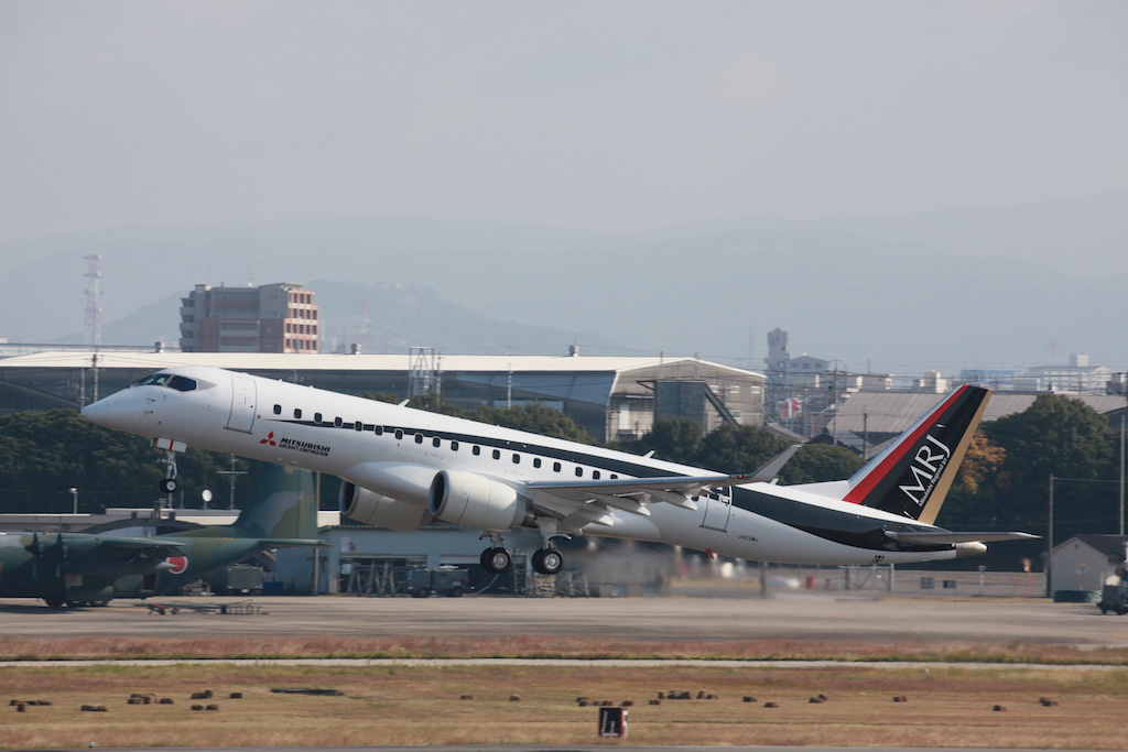 Mitsubishi's Third MRJ Flight Test Aircraft Takes Off | Aviation ...