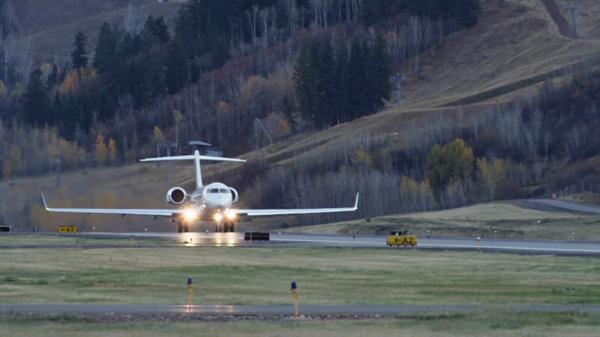 Bombardier's Global Family Climbs to 2,500 Ops at ASE Aviation