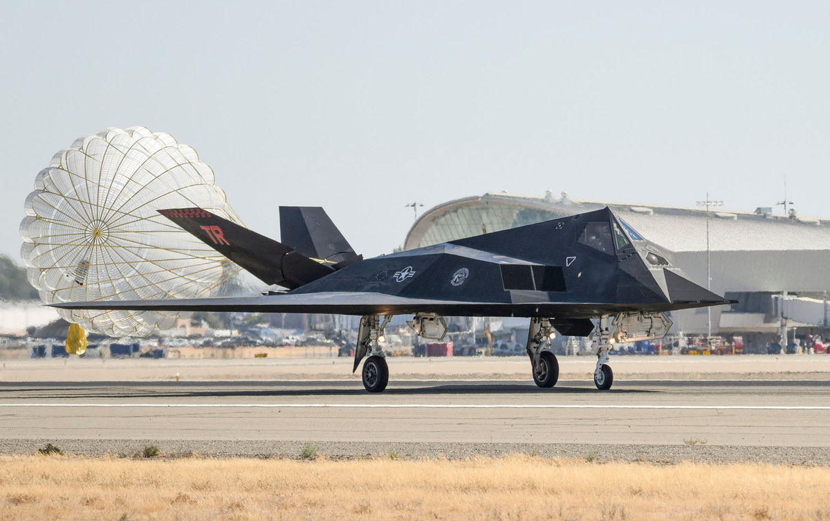 f 117 nighthawk