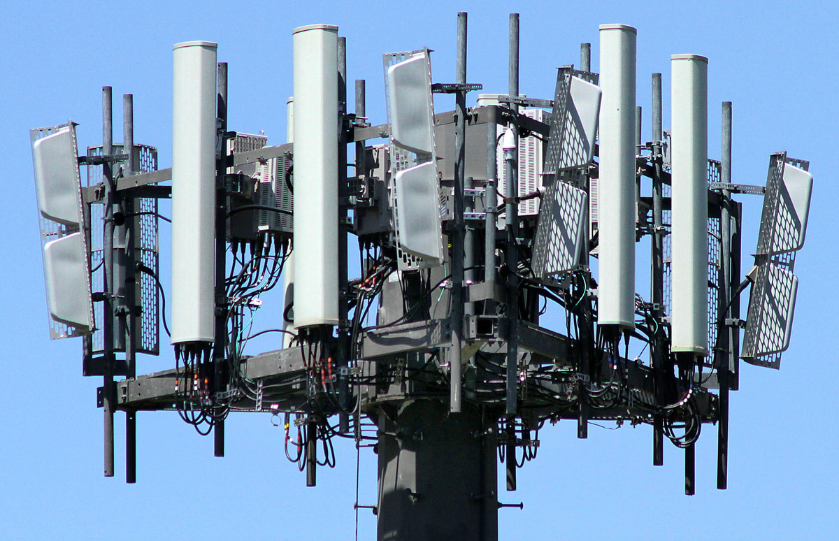 FAA Seeks More Information on 5G Cellphone Tower Radio Altimeter