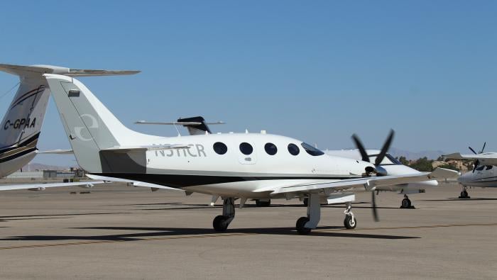 Epic E1000GX taxiing 