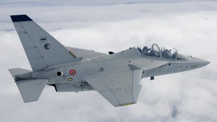 Leonardo M-346 jet trainer