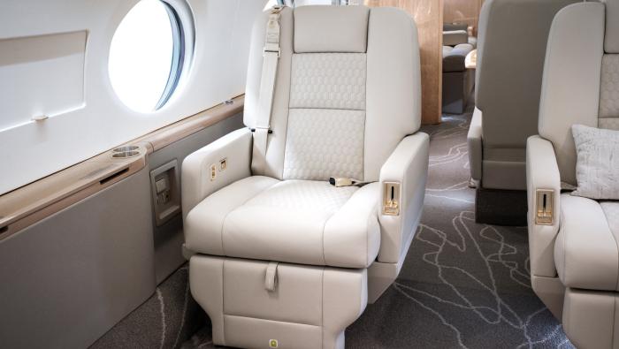 Gulfstream G550 interior updated by Yingling Aviation