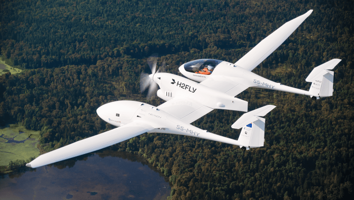 H2Fly's HY4 test flight 