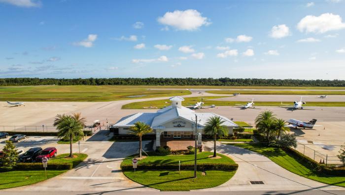 Former Corporate Air FBO at KVRB