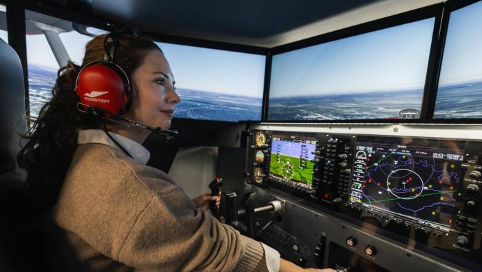Redbird Flight airplane flight simulator