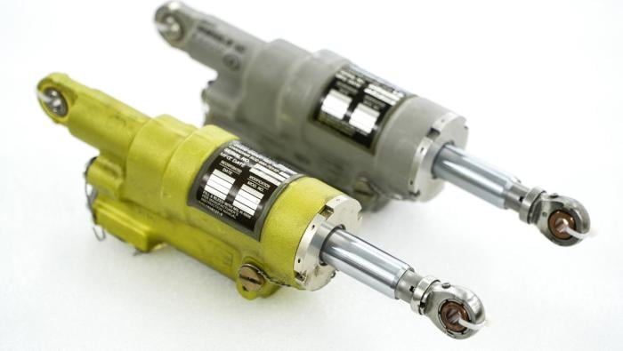Flutter damper units