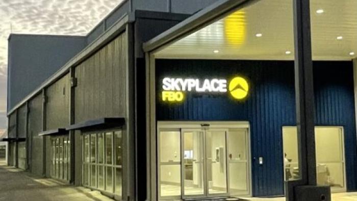 Former SkyPlace FBO at KSAT