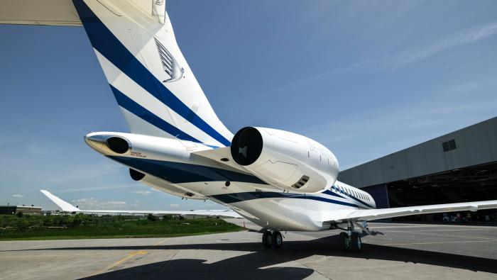 Comlux Aviation Global 8000