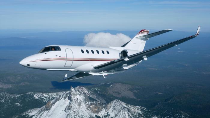 Hawker 900