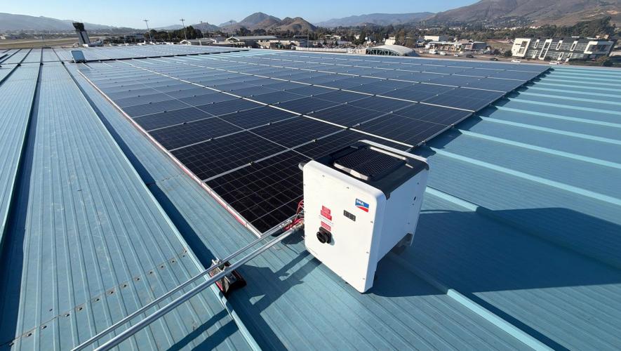 Solar array on roof at ACI Jet KSBP