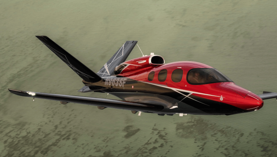 Cirrus G3 Vision Jet in flight 
