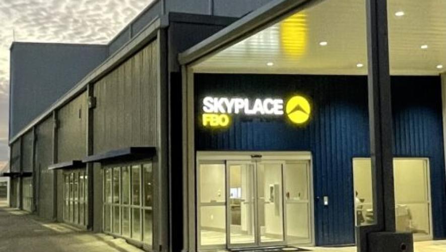 Former SkyPlace FBO at KSAT