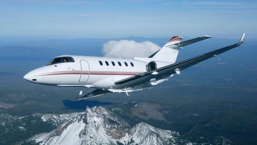 Hawker 900