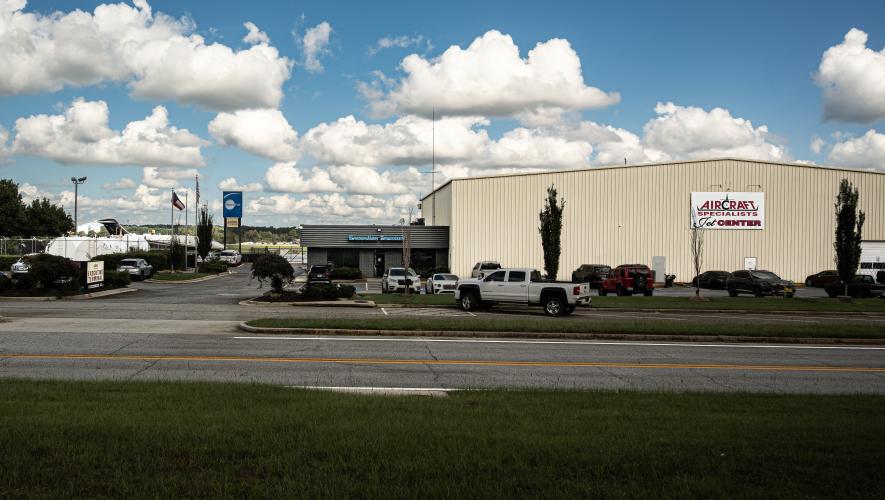 Aircraft Specialists Jet Center at KLZU