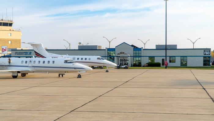 Jet Fbo Ramp D.C.-area Airport Commission Shelves FBO Takeover Plan at KRIC ...
