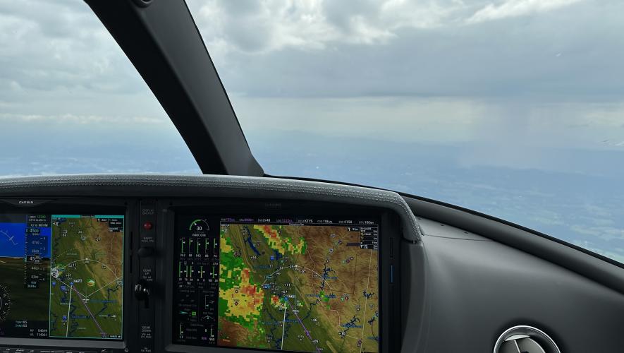 Auto Radar help pilots see what's happening in thunderstorms