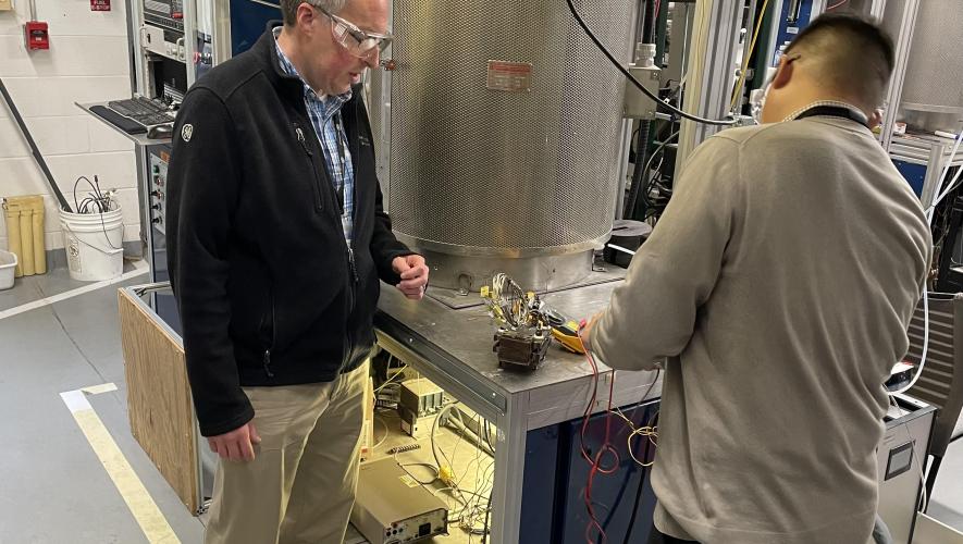 GE engineers preparing fuel cell for testing