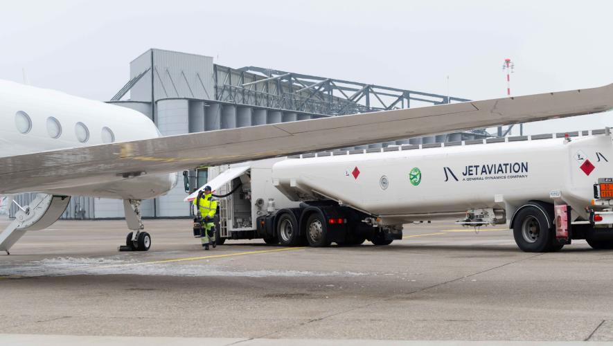 Jet Aviation sustainable fuel tanker at Zurich Airport