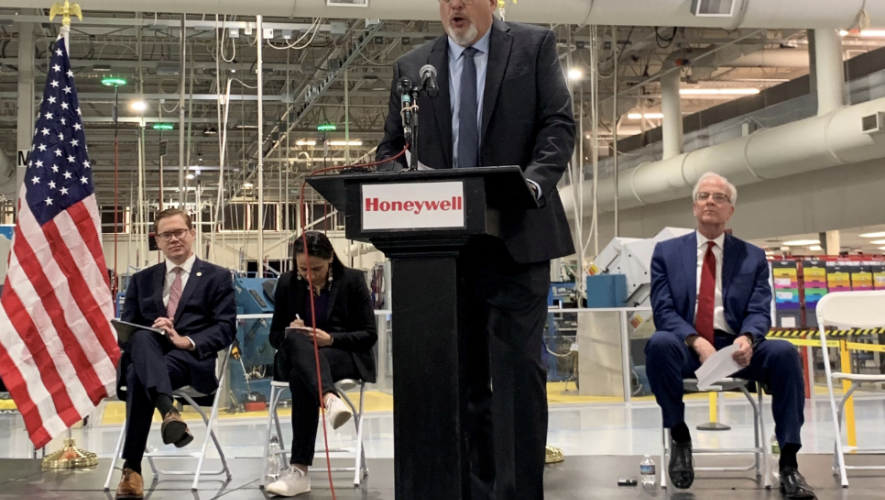 Jim Currier, president and CEO of Honeywell Aerospace Technologies, speaks at the company's expansion announcement in Kansas.