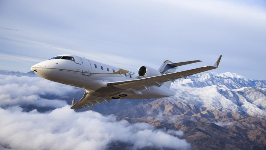 Challenger 650 Exterior Cloud and Mountain (Photo: Bombardier)