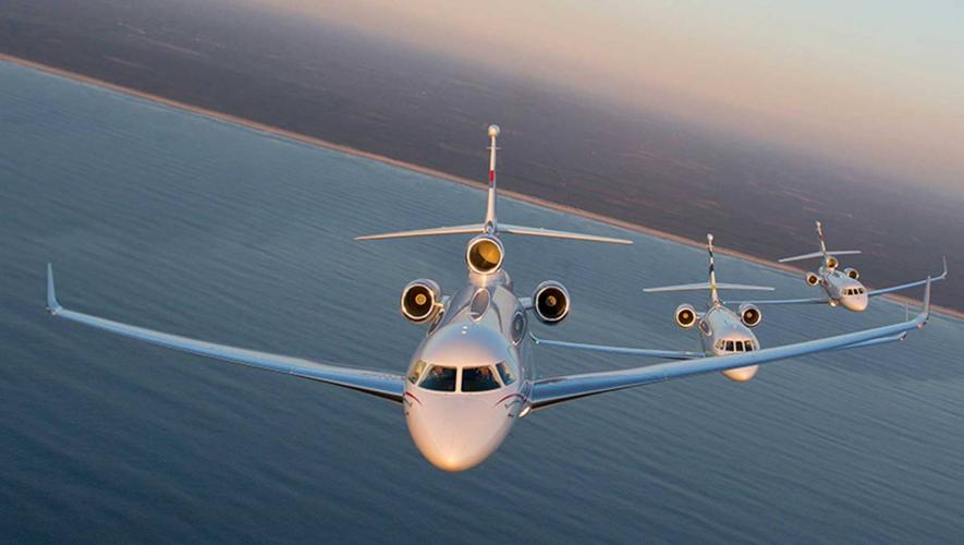 Dassault Falcon family in flight