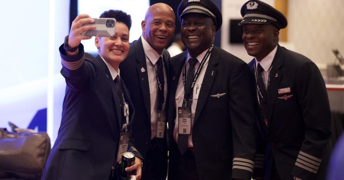 Pilots take a photo at the 2023 OBAP National Conference.