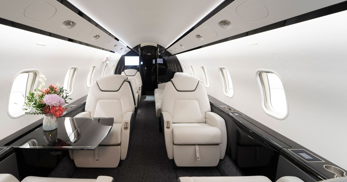 Duncan Aviation CL300 interior