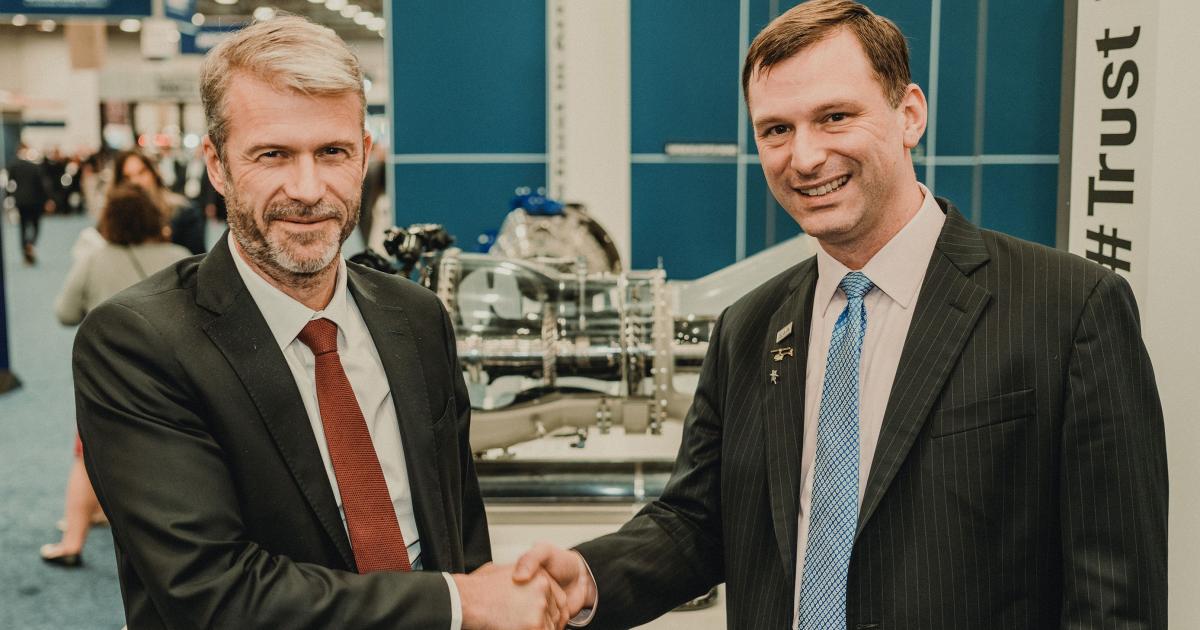 Cédric Goubet, Safran Helicopter Engines CEO, and David Smith, president and CEO Robinson Helicopter