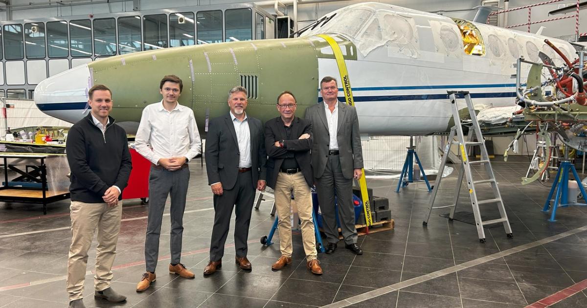 Atlas Air Service and Textron Aviation executives 