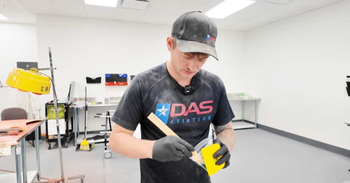 DAS Aviation technician