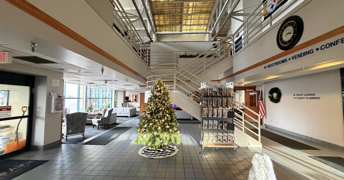 Former Corporate Air FBO at KAGC