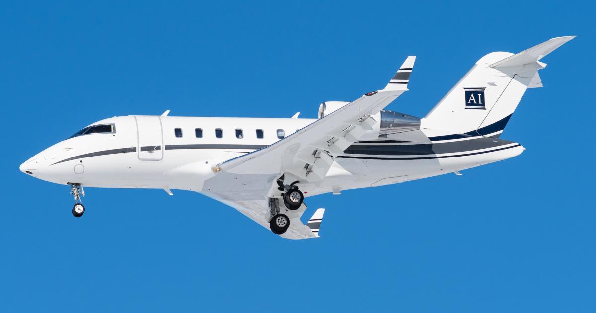 Bombardier Challenger 650 N10KJ