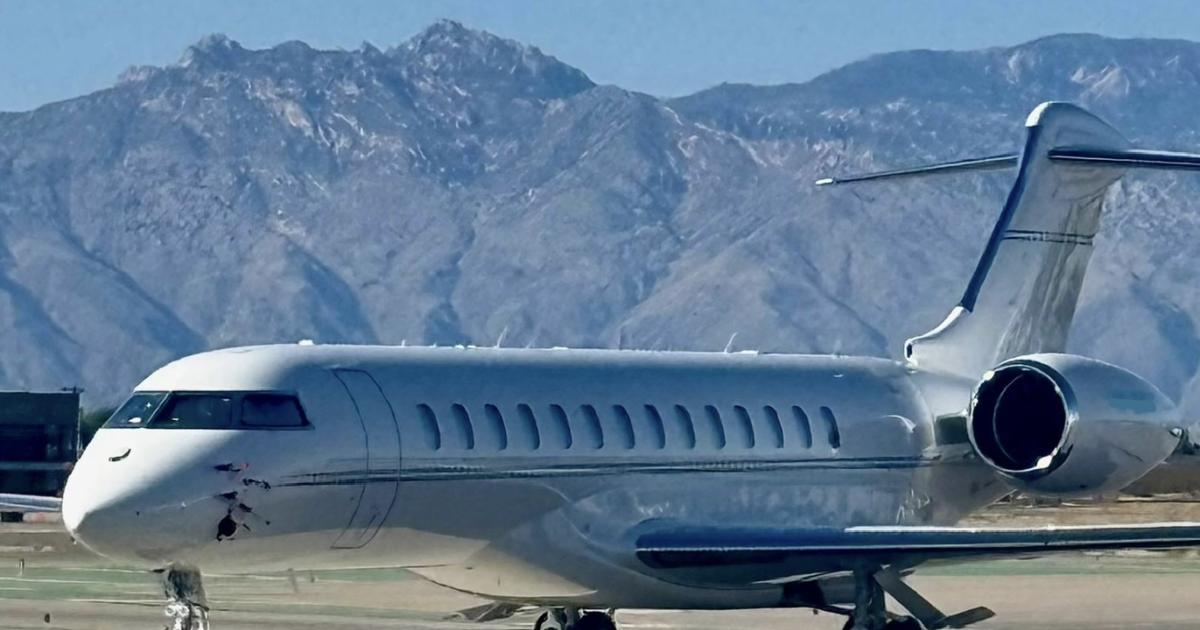 Metrojet Global 8000 business jet