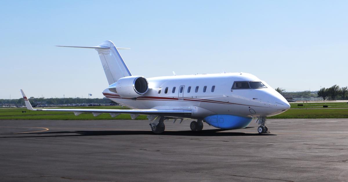 Challenger 600 jet with Avcon radome