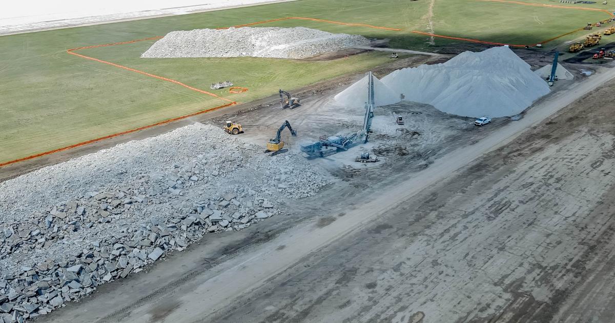 Work on Runway 18/36 on at KLNK