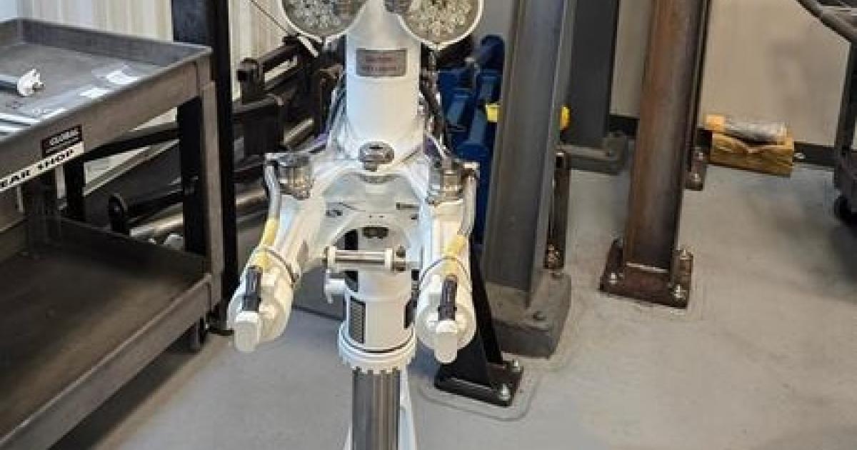 Bombardier Global nose landing gear