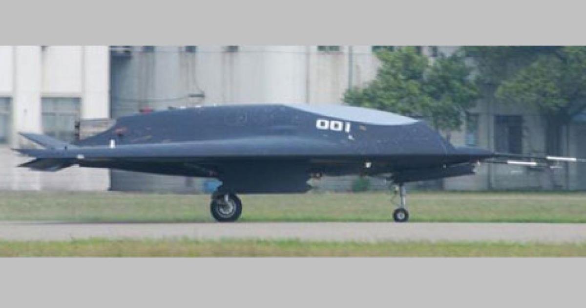 Photos of China’s jet-powered Lijian unmanned combat aerial vehicle taxiing became available on May 6. (Chinese Internet) 