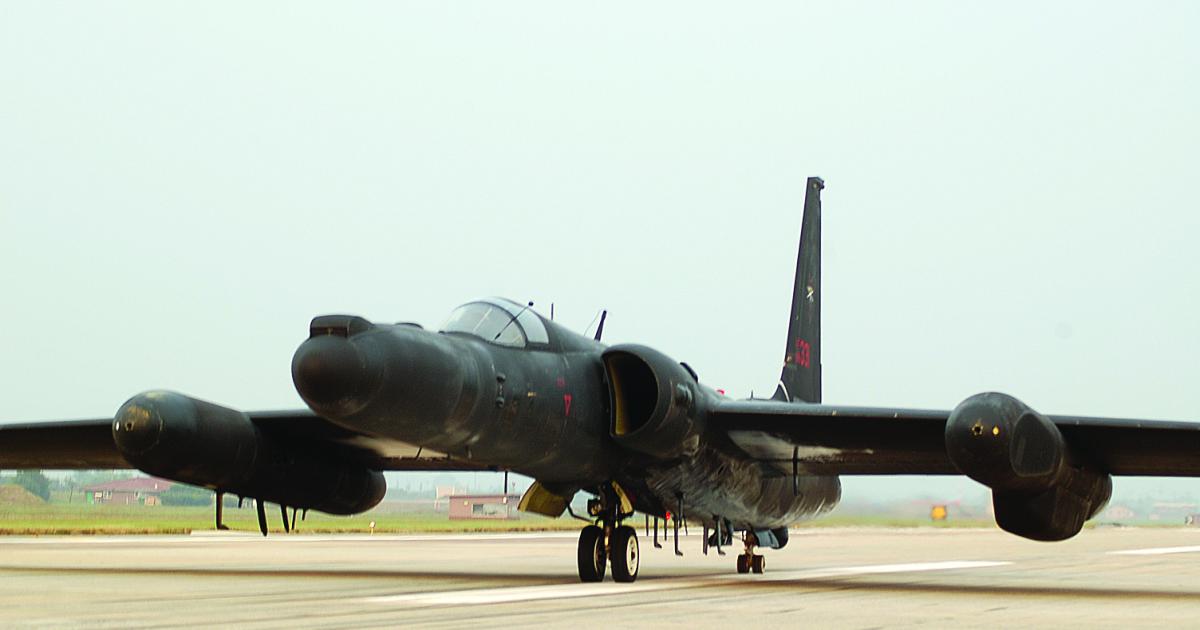 A U-2S equipped with the nose-mounted ASARS-2 radar sensor and a SIGINT system in the wing pods, both supplied by Raytheon.