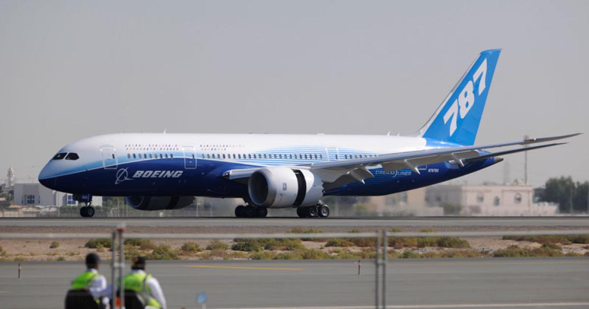 The Boeing 787 Dreamliner lands at Dubai International Airport. (Photo: Mark Wagner. CLICK TO ENLARGE) 