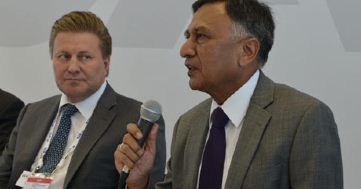 RAC MiG general director Sergei Korotkov (left) and Basant Aerospace head AVM Arvind Agrawal (right) describe their partnership for MiG-29 support in India (Photo: Vladimir Karnozov)