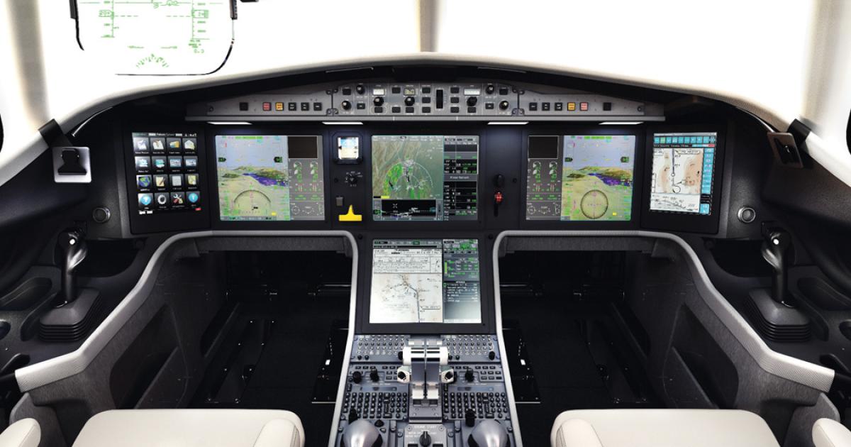 When designing the cockpit of the 5X, Dassault started with the 7X as a base and took it a few steps further, paying particular attention to pilot comfort, which users will certainly appreciate in an airplane that can fly 11.5 hours or 5,200 nm.