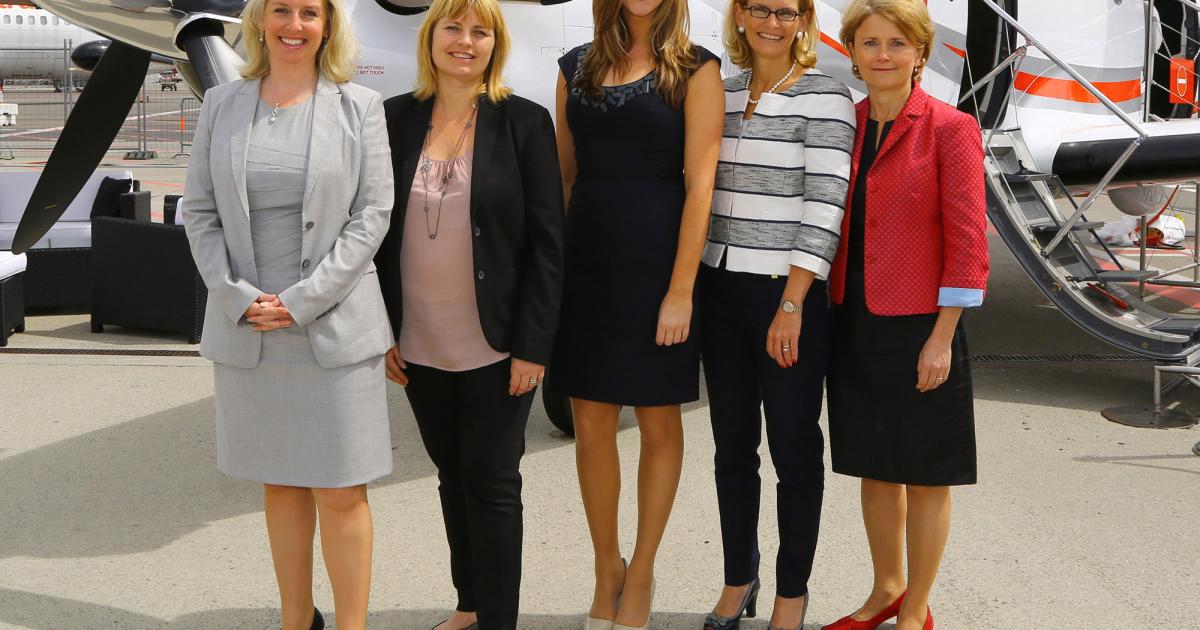 From left: Miranda Mills, president of aviation, Inmarsat; Karina Larson, vice president of partner management, Satcom1; Amelia Earhart; Doreen Bogdan-Martin, chief of strategic planning and membership department (SPM), ITU and Julie de Cevins, vice president of business and general aviation EMEAI, Honeywell.